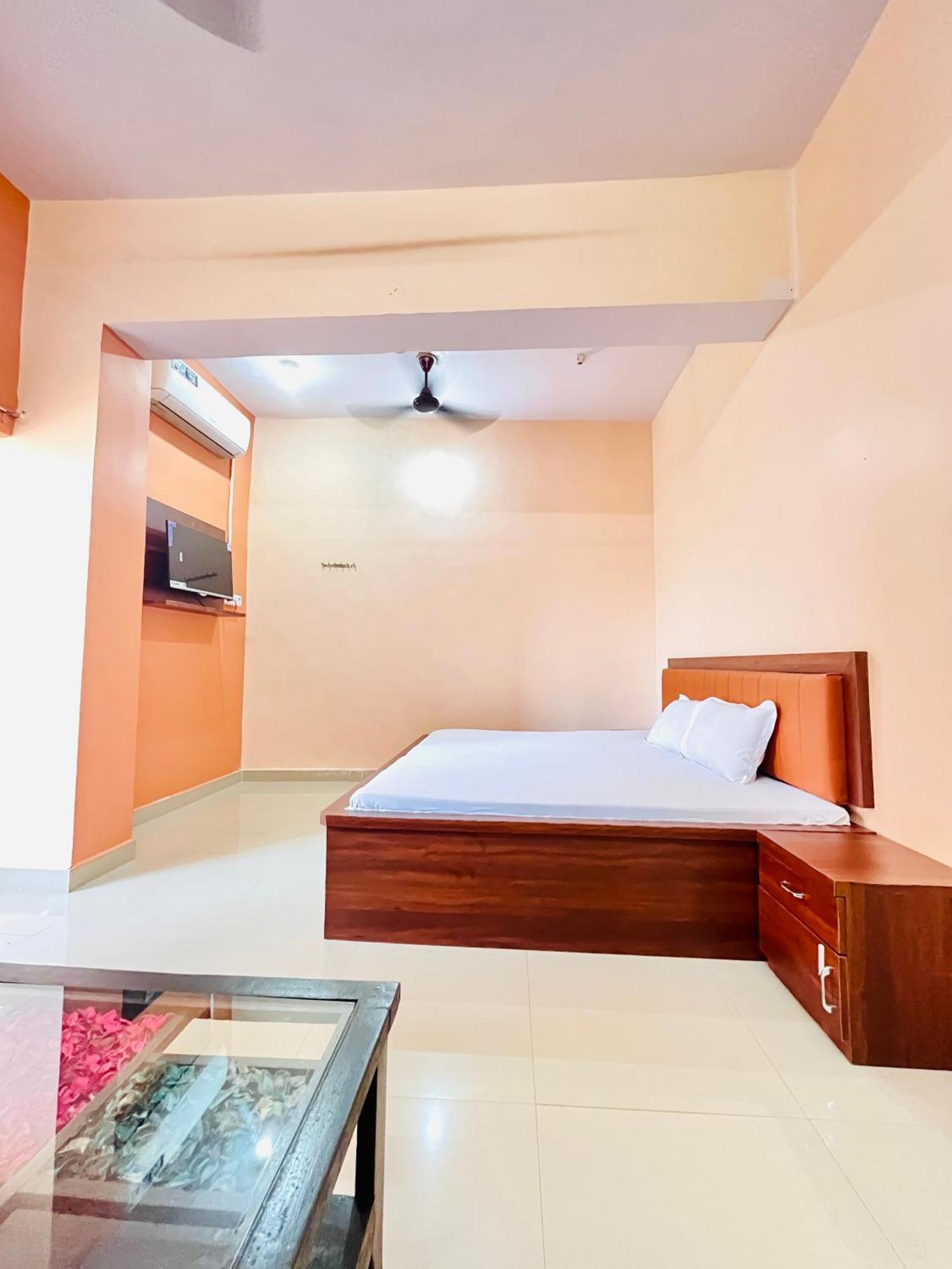 Gaurela Hotel Shyam מראה חיצוני תמונה